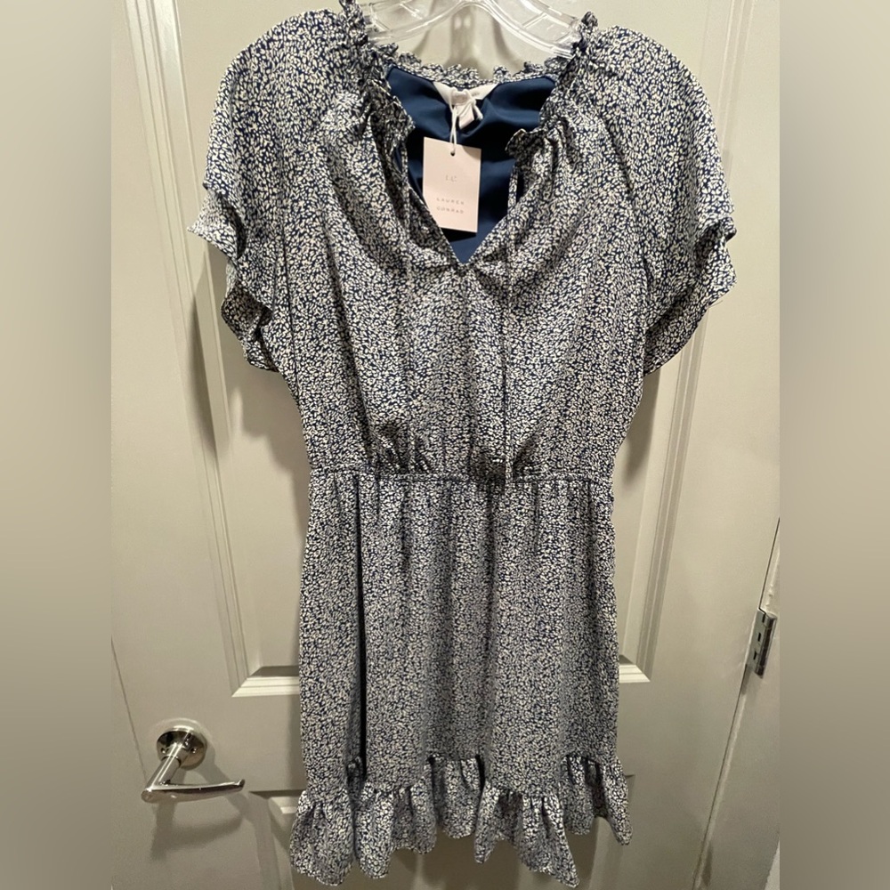 New Women’s Lauren Conrad blue floral dress size small